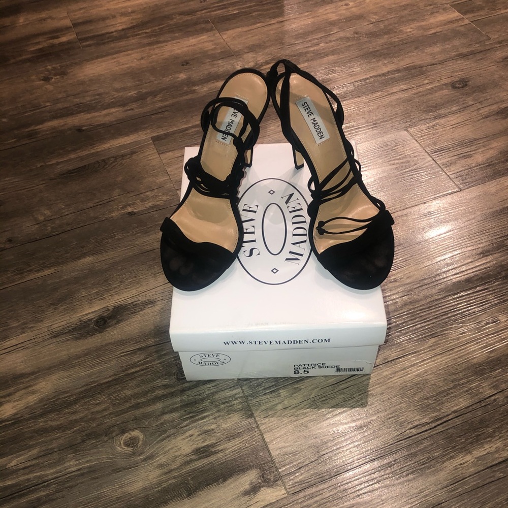 Steve Madden strap around the ankle sandal heels